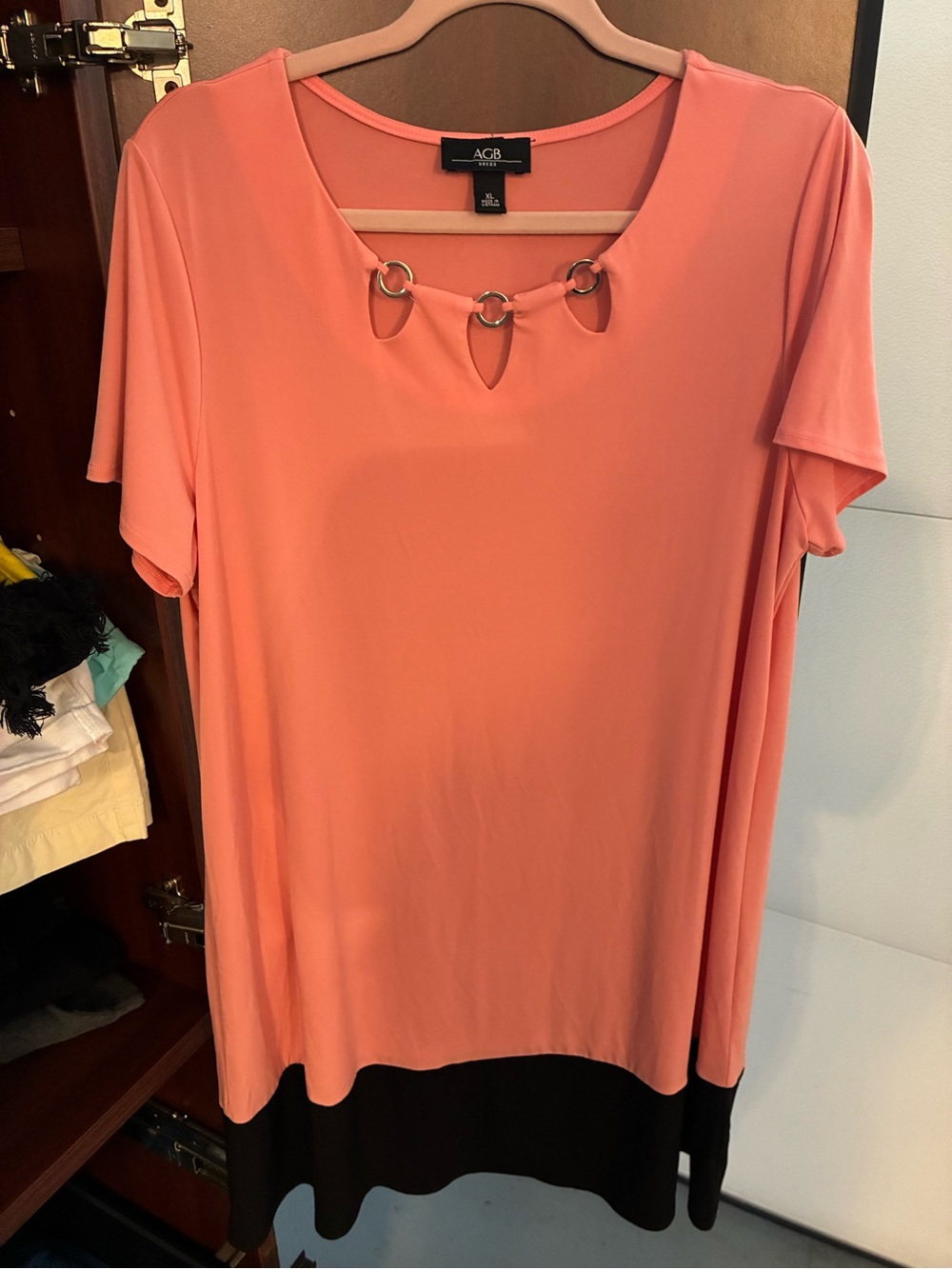 Women’s AGB Coral Pink Short Sleeve Dress with Ring Detail Size XL